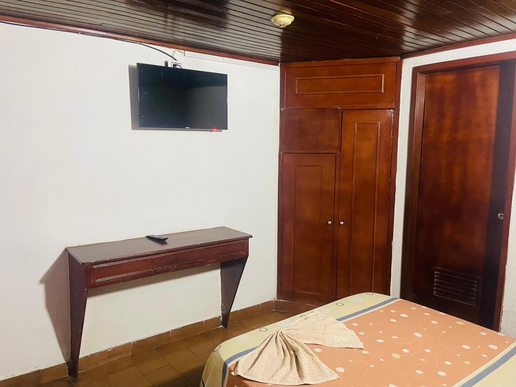 Hotel Brisas Del Mar 2022 Catia La Mar Екстер'єр фото